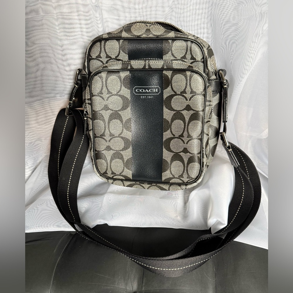 Coach Heritage Stripe Flight Shoulder Bag